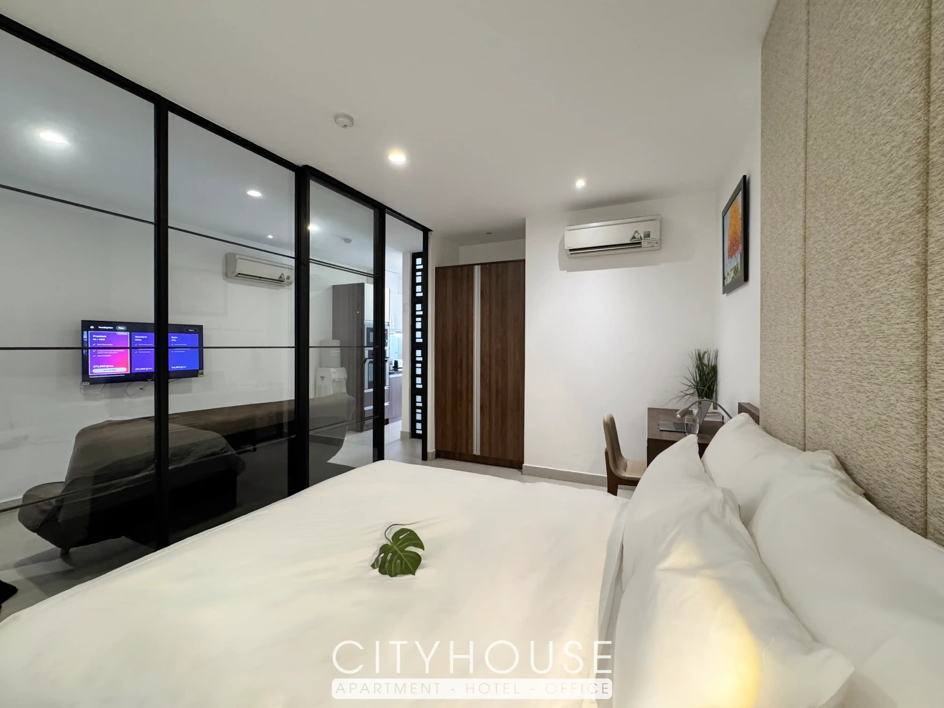 1 Bedroom Big Balcony